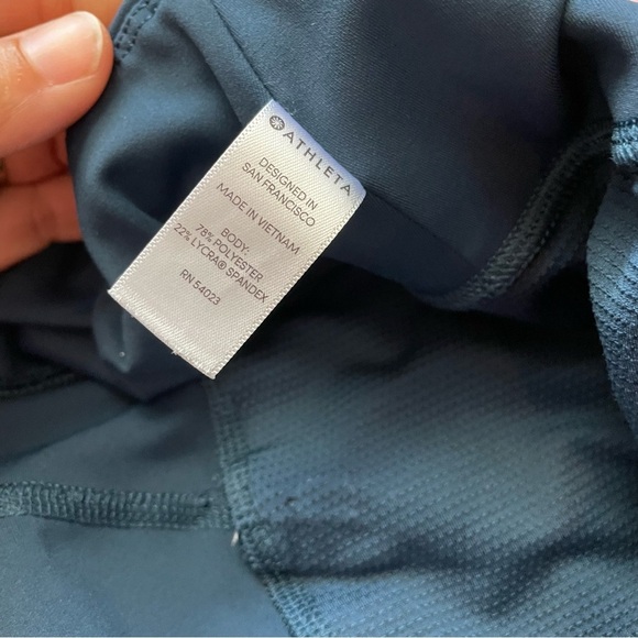 Athleta bundle of 2 leggings - size 1X - floral and tropical print 7/8 length - Picture 11 of 16